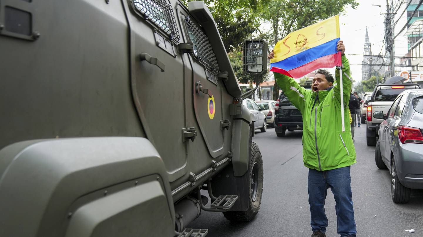 Before Ecuadorian police broke into Mexican Embassy, governments were feuding over election, asylum  WFTV [Video]