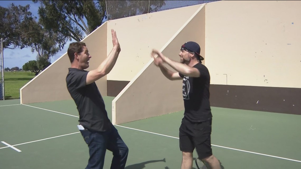 Ambidextrous San Diego man shares the benefits of ‘Symmetrical Living’ [Video]