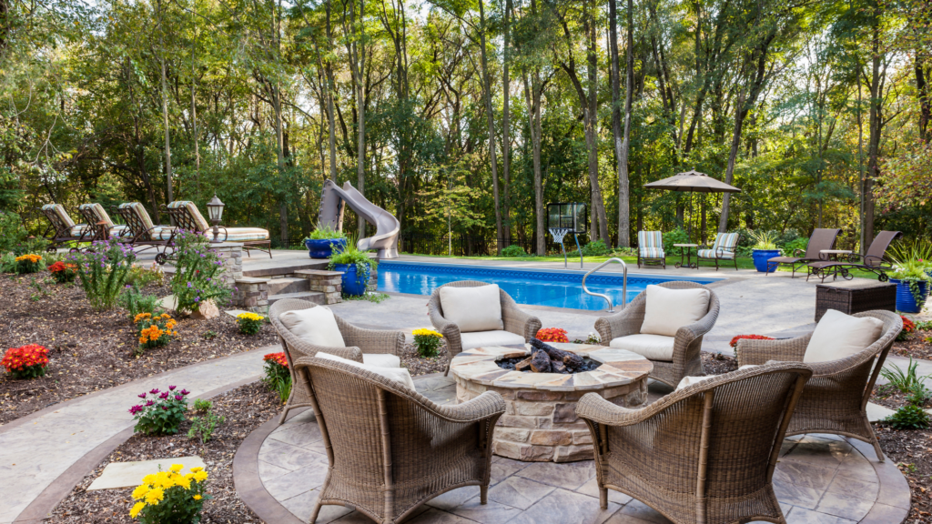Outdoor Entertaining: Designing the Perfect Patio [Video]