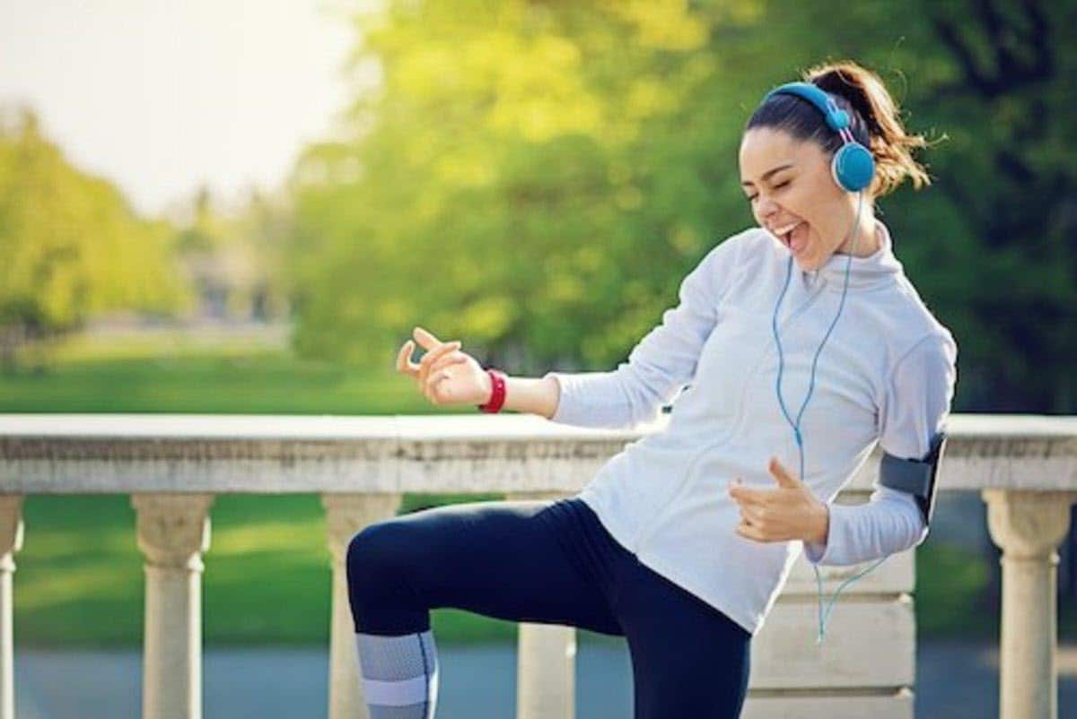 15 Best Workout Songs of All Time [Video]