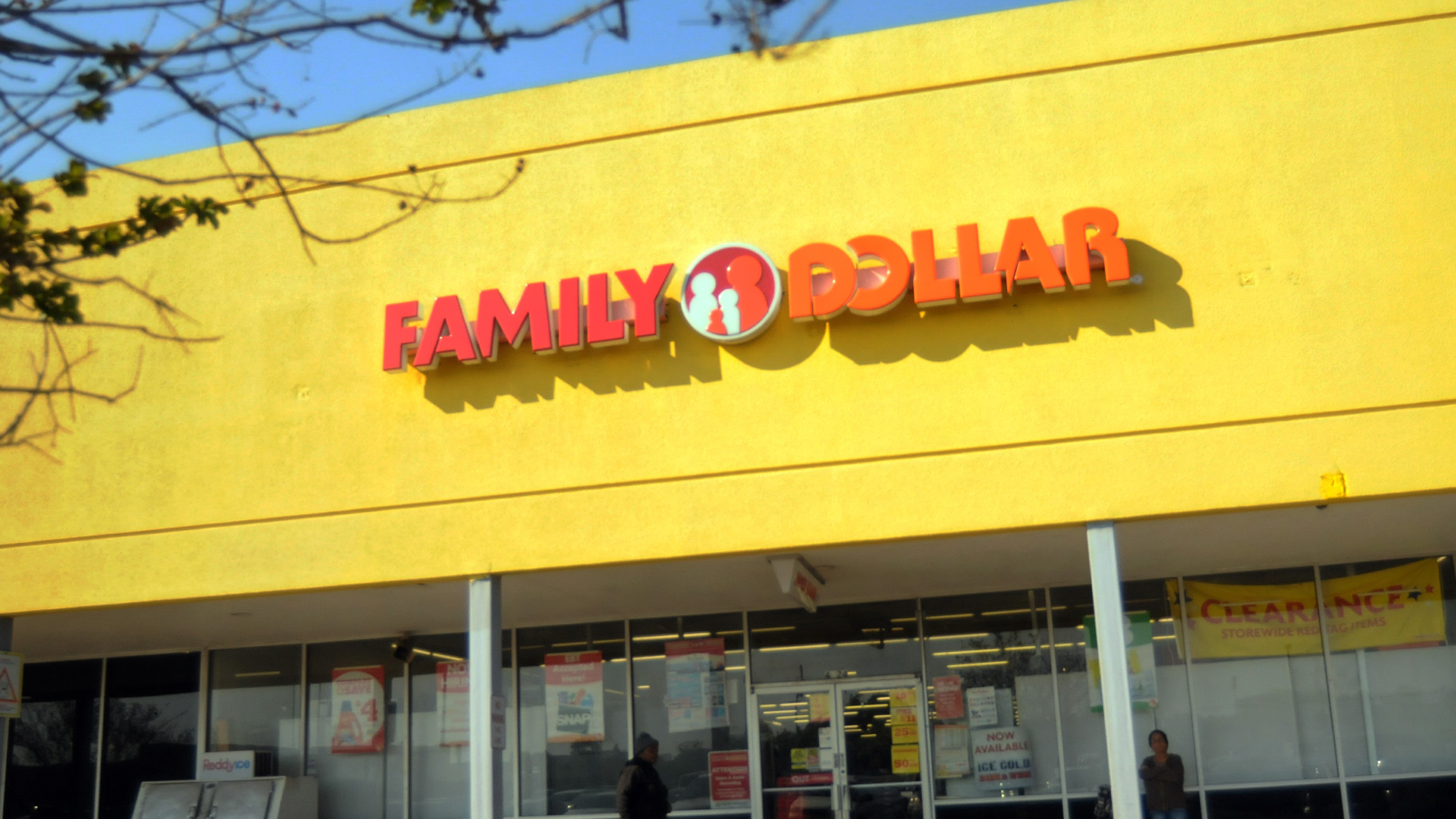 Family Dollar confirms 35 store closures this week only days after announcing 1,000 locations will shut down [Video]