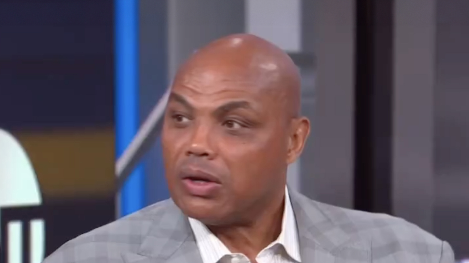 ‘Dirty as hell,’ jokes Charles Barkley as NBA icon doubles down on Galveston beach rant with ‘steel-toed boots’ comment [Video]
