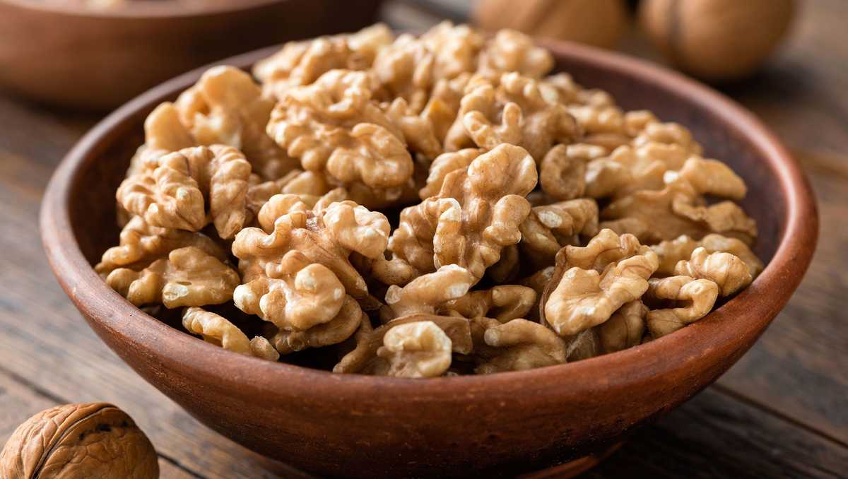 CDC warns of e.coli outbreak tied to walnuts [Video]