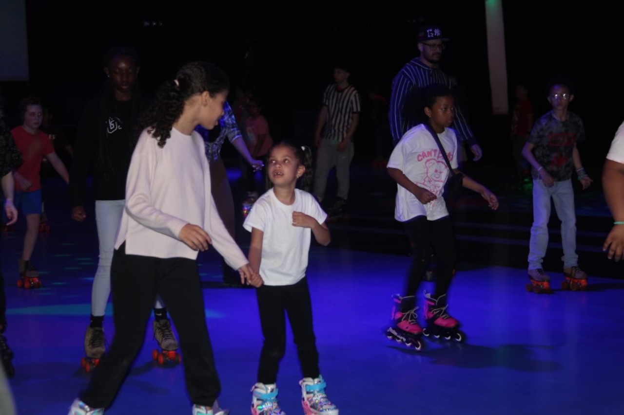 Lots of goodbyes, tears: RollerJam USA closes its doors after 17 years on Staten Island [Video]