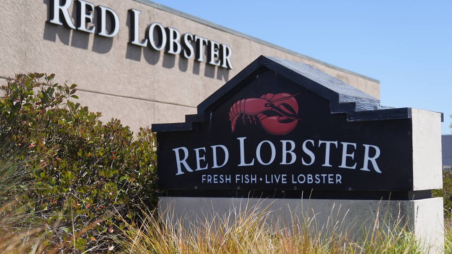 Red Lobster seeks bankruptcy protection days after closing dozens of restaurants  WHIO TV 7 and WHIO Radio [Video]