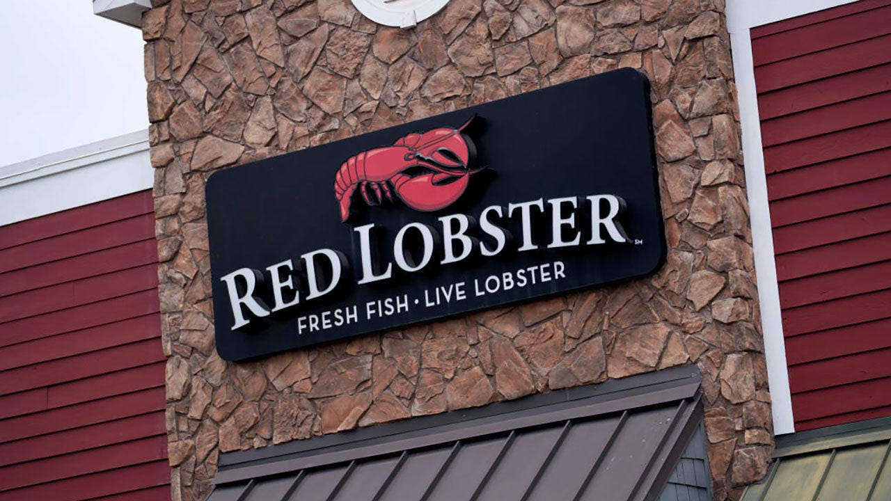 Red Lobster files for bankruptcy after dozens of restaurant closures [Video]