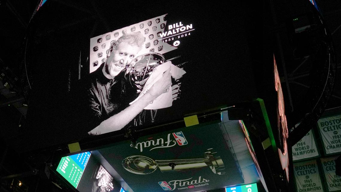 Bill Walton honored by Celtics before Game 1 of NBA Finals [Video]