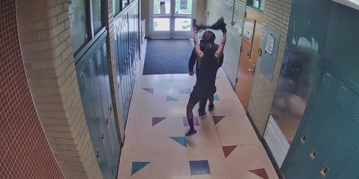 Video shows coach attack middle school student [Video]