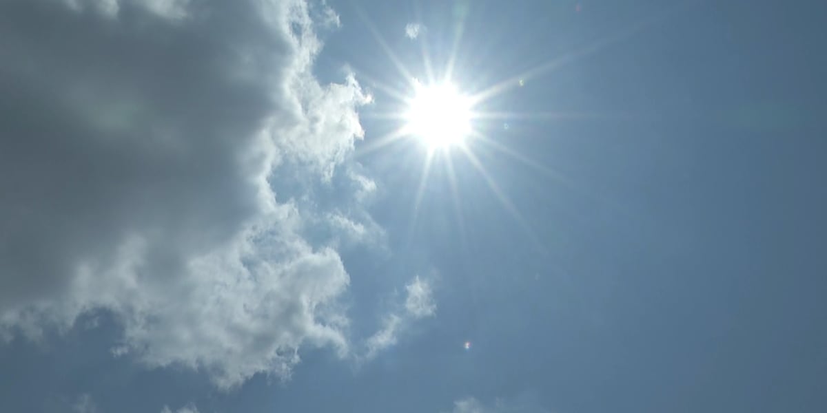 Doctor warns of heat illnesses as temperatures rise [Video]