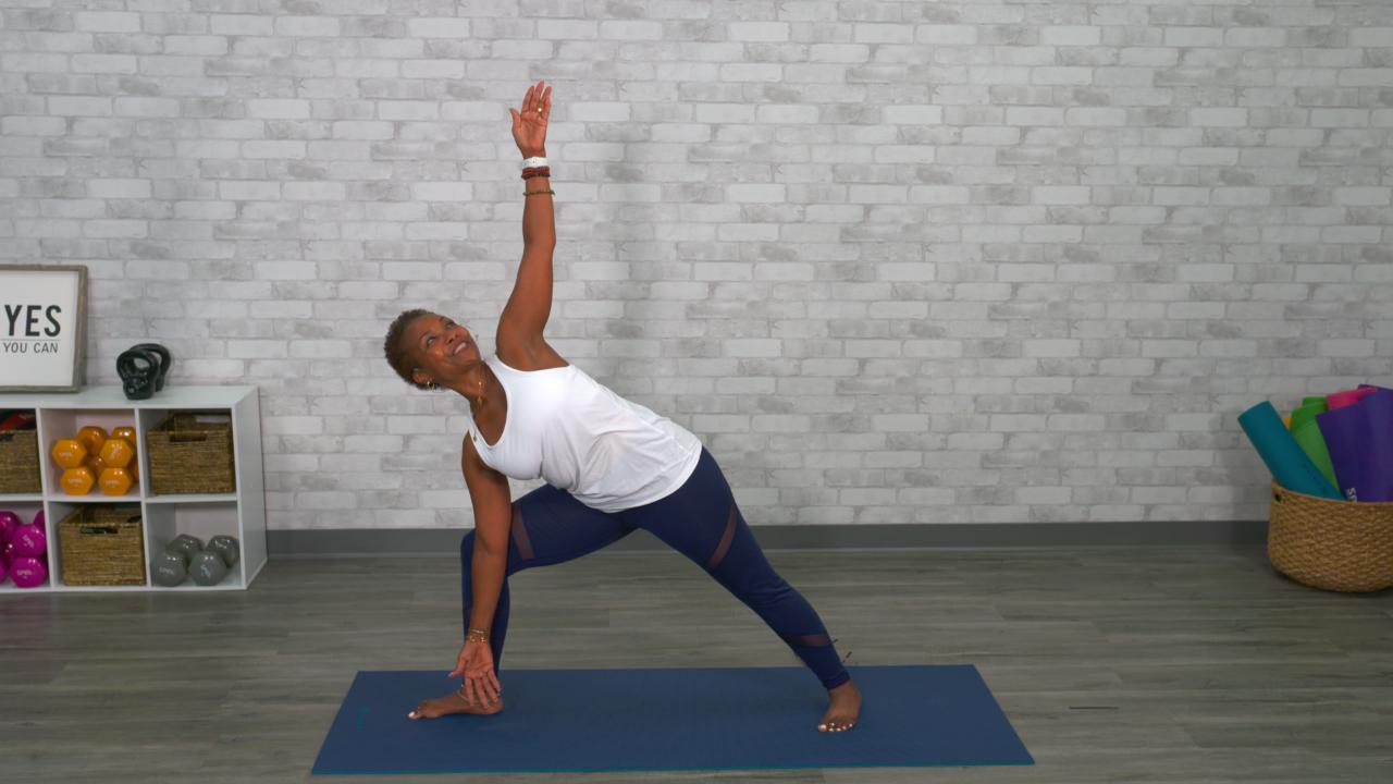10-Minute Morning Yoga Stretch | Get Healthy U TV [Video]