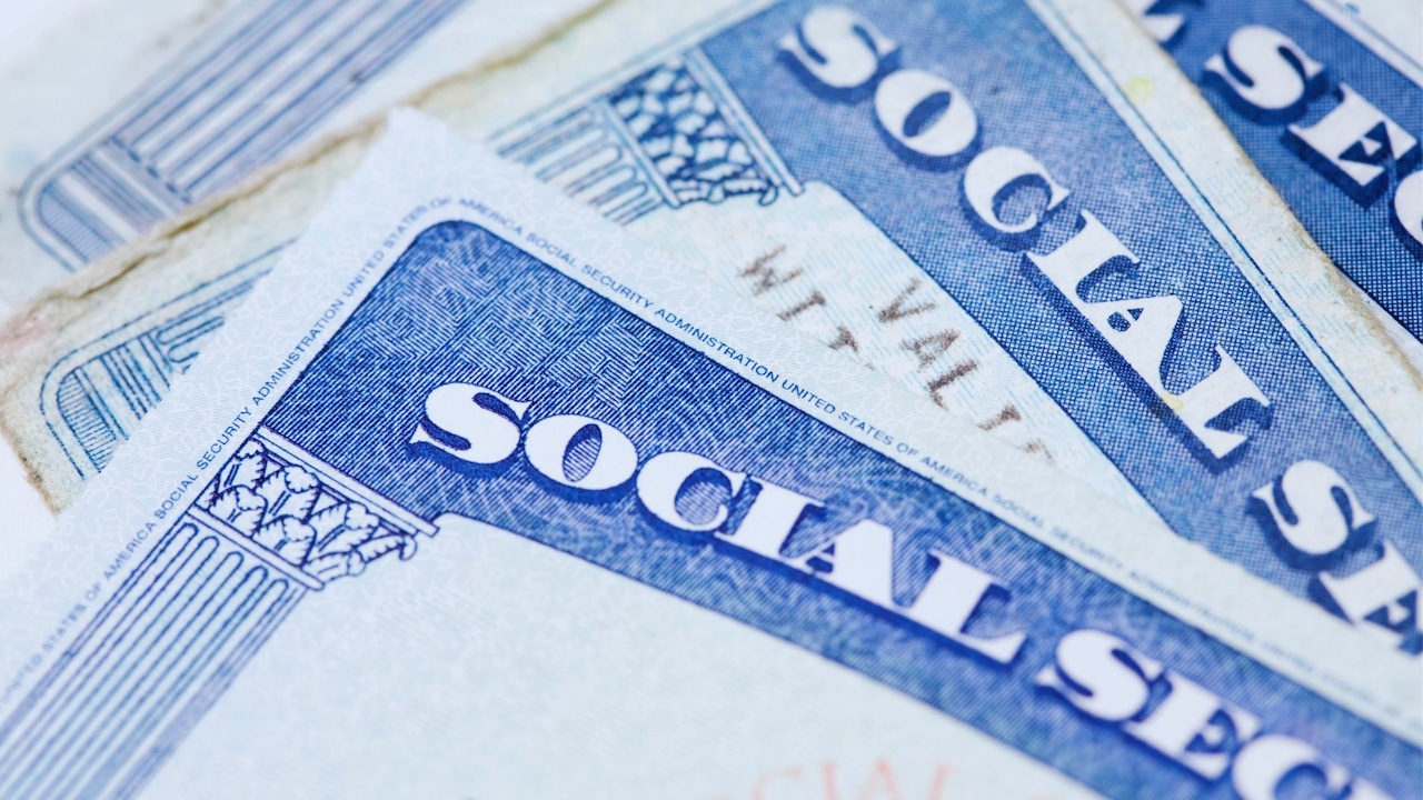How much more will Social Security recipients receive next year? COLA prediction is out [Video]