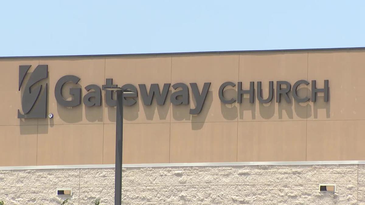 4 Gateway Church elders to take leave of absence during investigation into abuse claims against founder [Video]