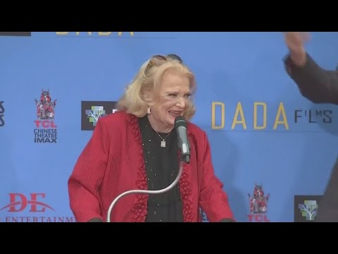 Gena Rowlands has Alzheimer’s, her son Nick Cassavetes says [Video]