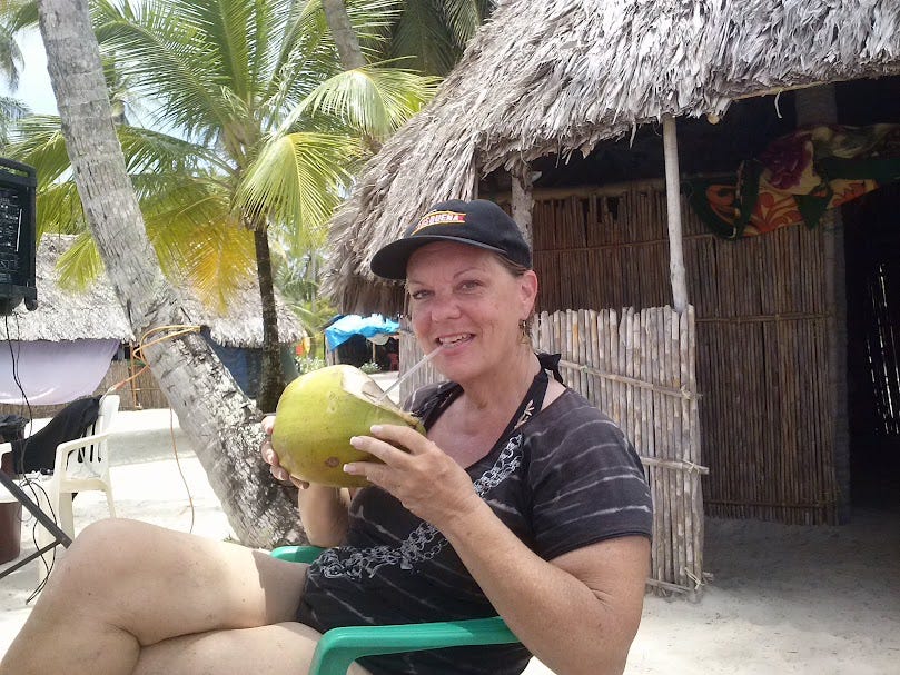 A retired boomer moved from Florida to Panama to start life anew after her husband and son died. Everything is cheaper, she said, and life has been much calmer. [Video]