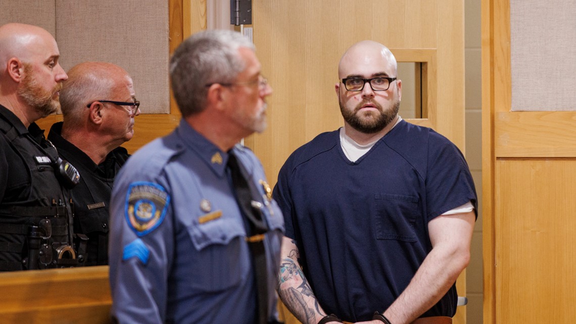 Maine man accused of killing parents, two others to enter plea [Video]