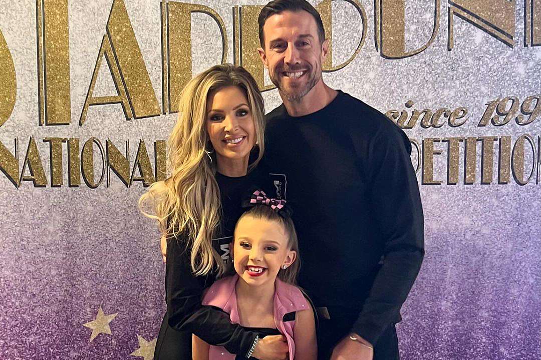 Alex Smith’s Daughter, Used Dance as ‘Therapy’ After Third 10-Hour Brain Surgery [Video]