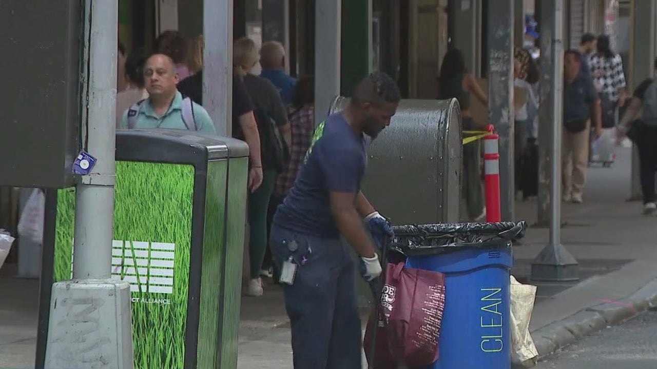 Officials push to clean up Midtown Manhattan [Video]