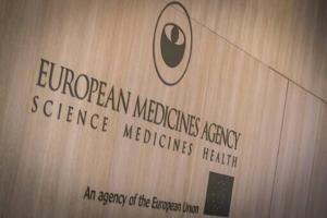 European medicines watchdog rejects new Alzheimers drug [Video]